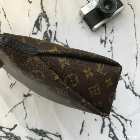 Louis PALLAS BEAUTY CASE Vuitton 0515